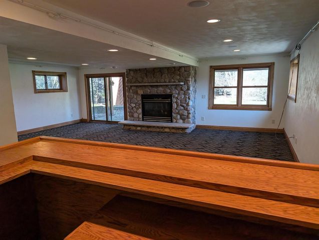 8110 E RITCHIE LANE, New London, WI 54961