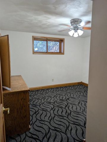 8110 E RITCHIE LANE, New London, WI 54961