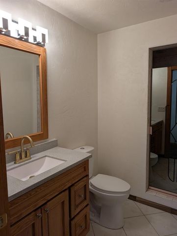 8110 E RITCHIE LANE, New London, WI 54961