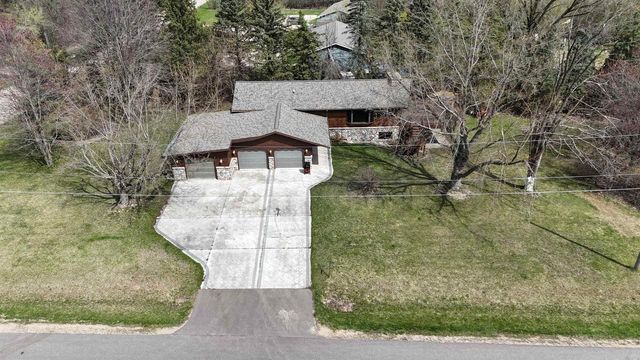 8110 E RITCHIE LANE, New London, WI 54961