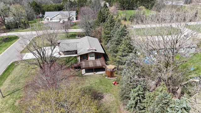 8110 E RITCHIE LANE, New London, WI 54961