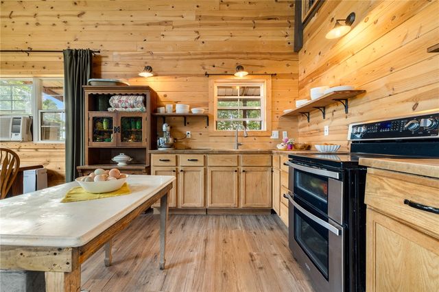 345 Hope Creek Lane, Harrison, AR 72601