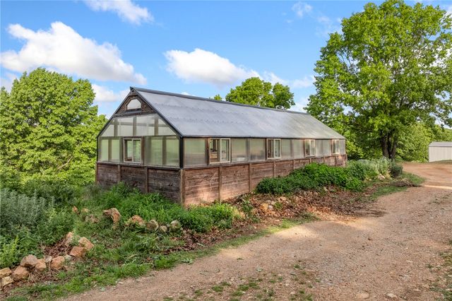 345 Hope Creek Lane, Harrison, AR 72601