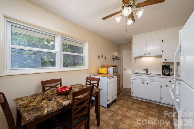 712 Crestwood Avenue, Gastonia, NC 28054
