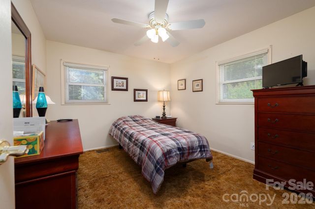712 Crestwood Avenue, Gastonia, NC 28054