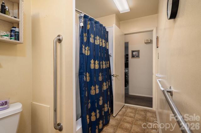 712 Crestwood Avenue, Gastonia, NC 28054