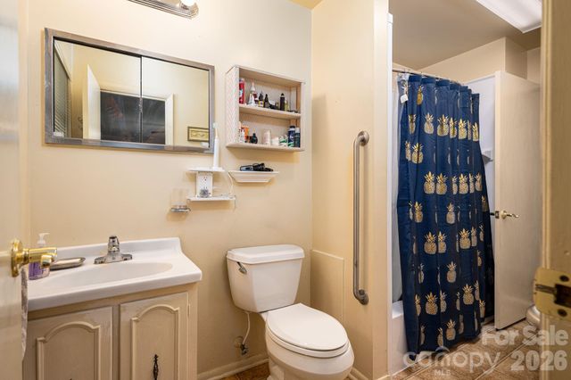 712 Crestwood Avenue, Gastonia, NC 28054