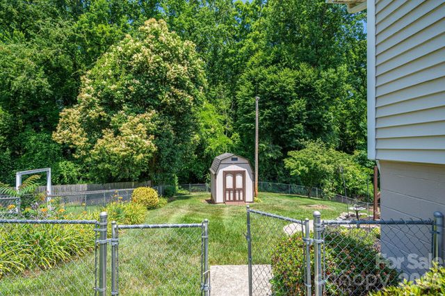 712 Crestwood Avenue, Gastonia, NC 28054