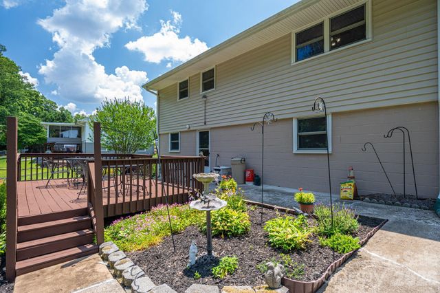 712 Crestwood Avenue, Gastonia, NC 28054
