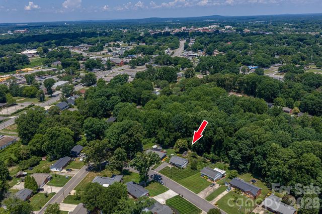 712 Crestwood Avenue, Gastonia, NC 28054