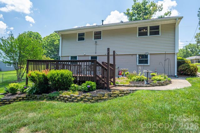 712 Crestwood Avenue, Gastonia, NC 28054