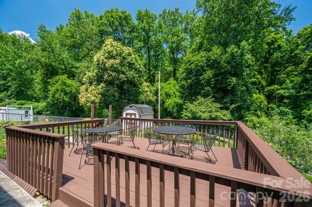 712 Crestwood Avenue, Gastonia, NC 28054