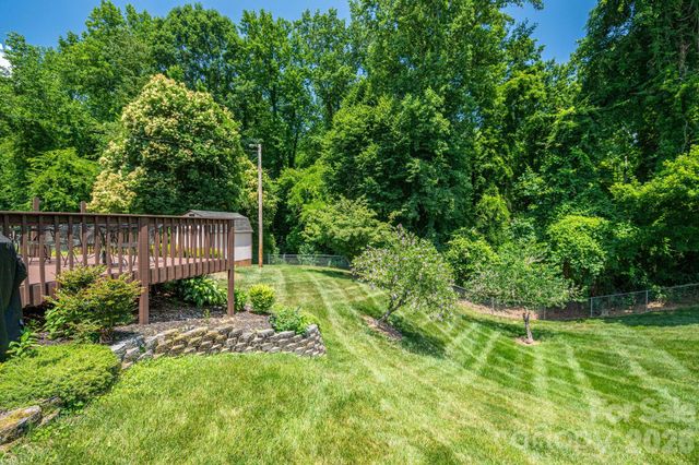 712 Crestwood Avenue, Gastonia, NC 28054