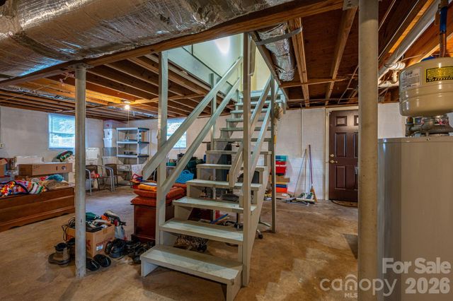 712 Crestwood Avenue, Gastonia, NC 28054