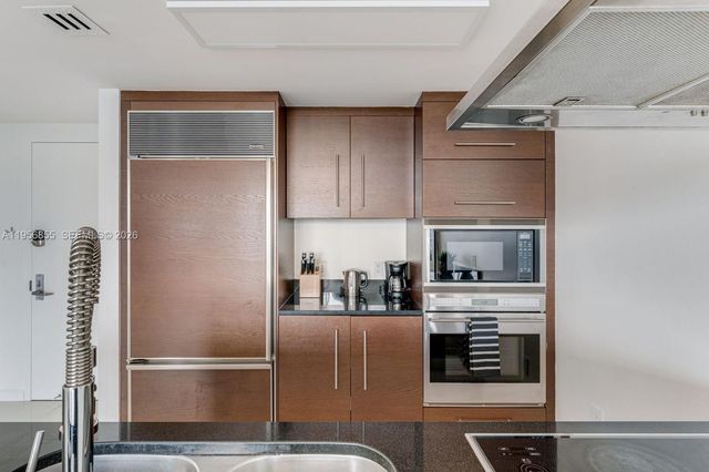 485 Brickell Ave 4706, Miami, FL 33131