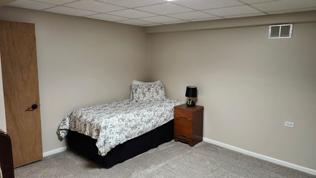159 Saratoga Court, Vernon Hills, IL 60061