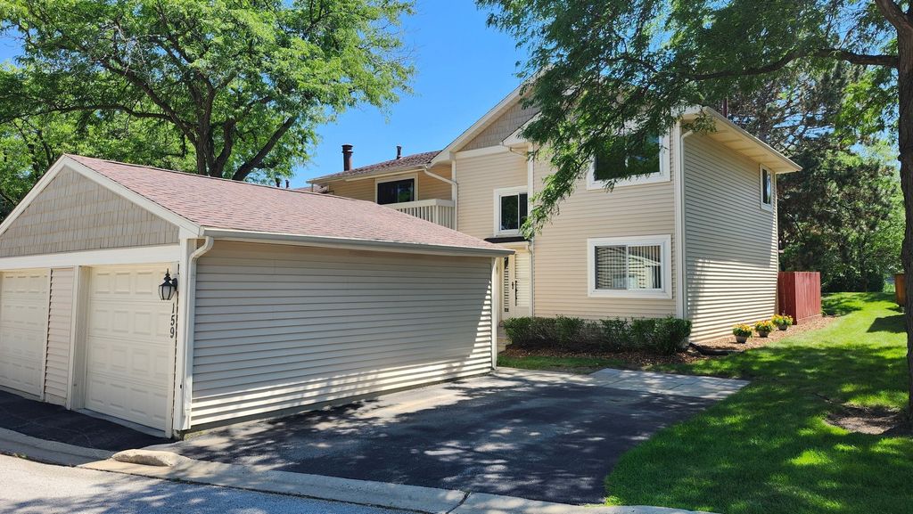 159 Saratoga Court, Vernon Hills, IL 60061
