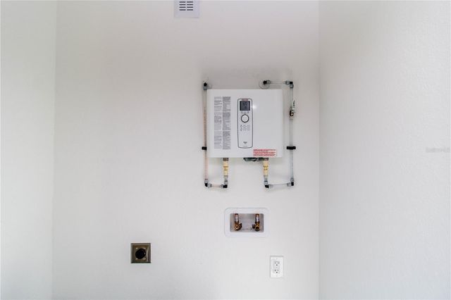 7122 ASTOR DRIVE, New Port Richey, FL 34652