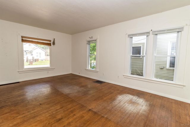 422 S Winter Street, Adrian, MI 49221