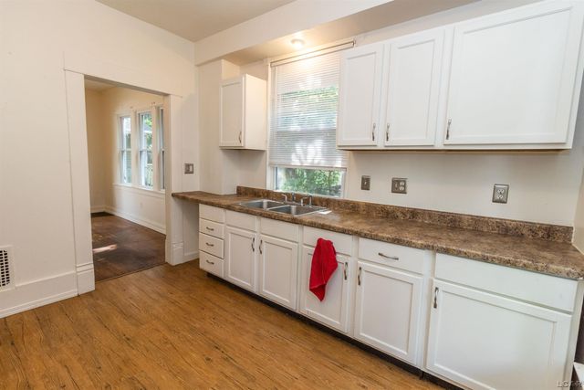 422 S Winter Street, Adrian, MI 49221