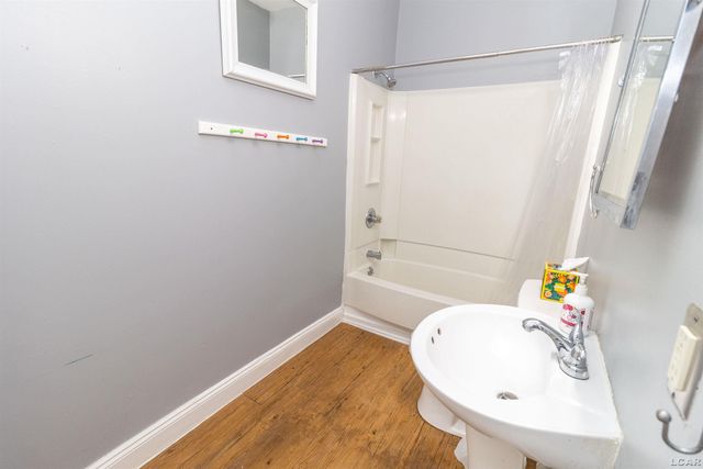 422 S Winter Street, Adrian, MI 49221