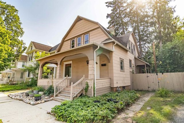 422 S Winter Street, Adrian, MI 49221