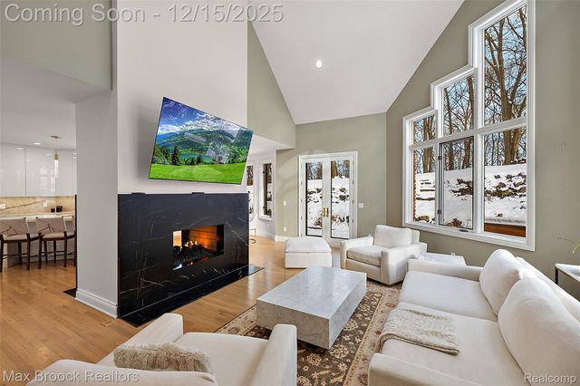 59 Hidden Ridge, Bloomfield Hills, MI 48304