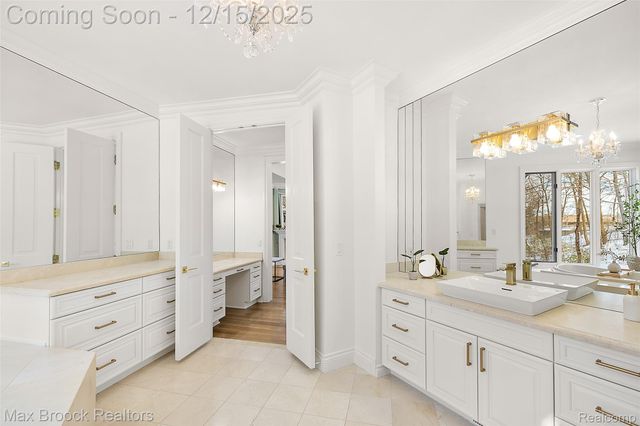 59 Hidden Ridge, Bloomfield Hills, MI 48304