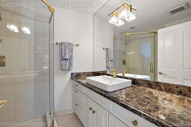 59 Hidden Ridge, Bloomfield Hills, MI 48304