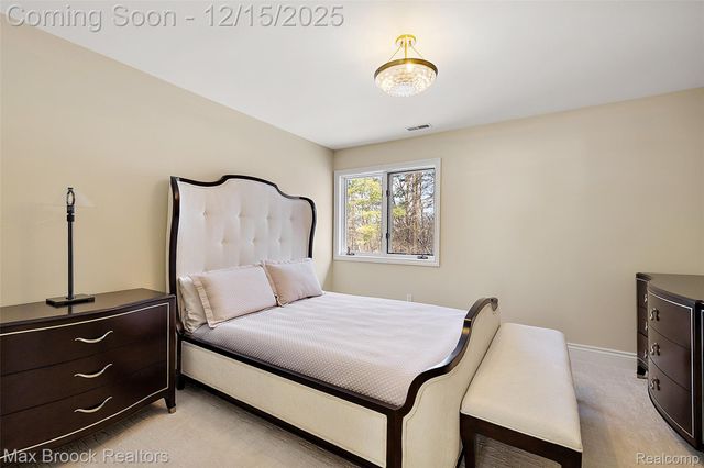 59 Hidden Ridge, Bloomfield Hills, MI 48304