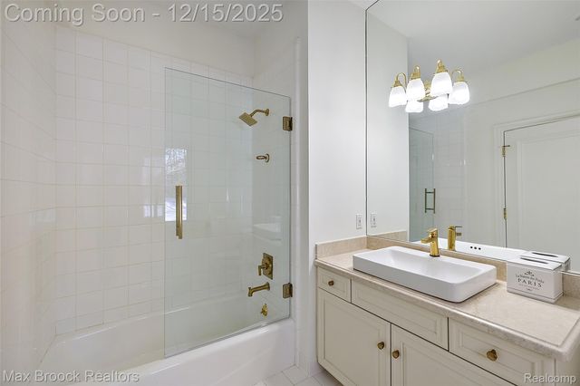 59 Hidden Ridge, Bloomfield Hills, MI 48304