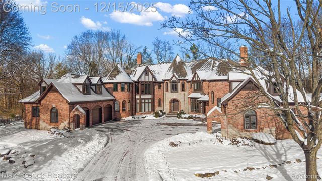 59 Hidden Ridge, Bloomfield Hills, MI 48304