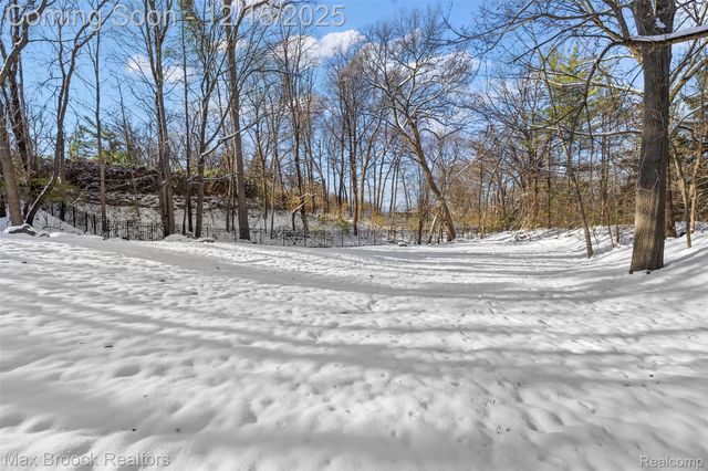 59 Hidden Ridge, Bloomfield Hills, MI 48304