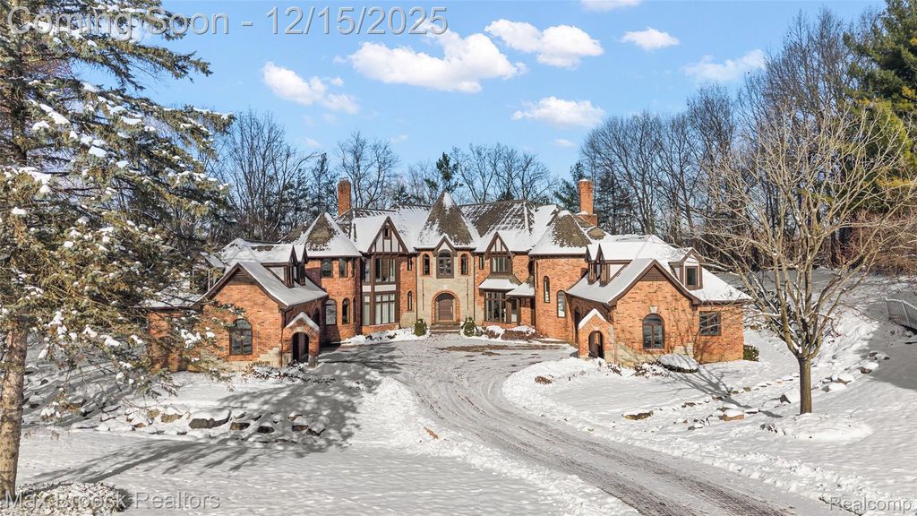 59 Hidden Ridge, Bloomfield Hills, MI 48304
