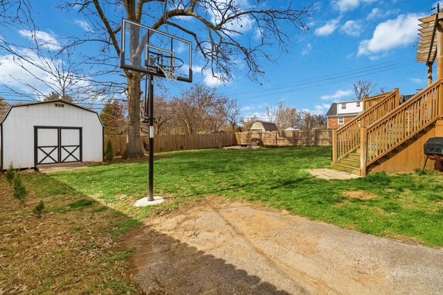 1705 Albemarle Road, Lexington, KY 40504