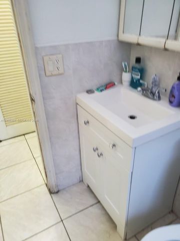 3901 SW 78th Ct 221, Miami, FL 33155