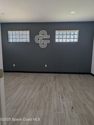 301 W Hibiscus Boulevard, Melbourne, FL 32901