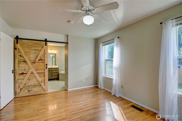 1320 E Fairhaven Avenue, Burlington, WA 98233