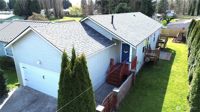 1320 E Fairhaven Avenue, Burlington, WA 98233