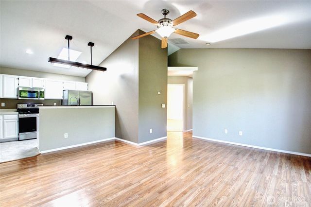 1320 E Fairhaven Avenue, Burlington, WA 98233