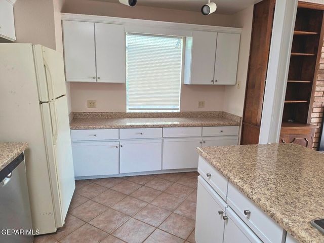6732 SOUTHWIND Drive, El Paso, TX 79912