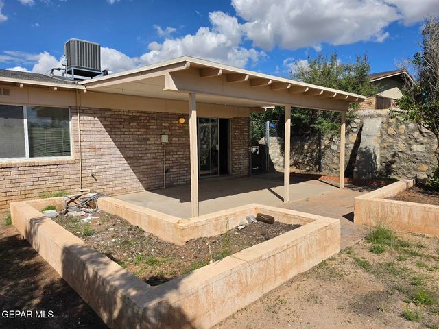 6732 SOUTHWIND Drive, El Paso, TX 79912