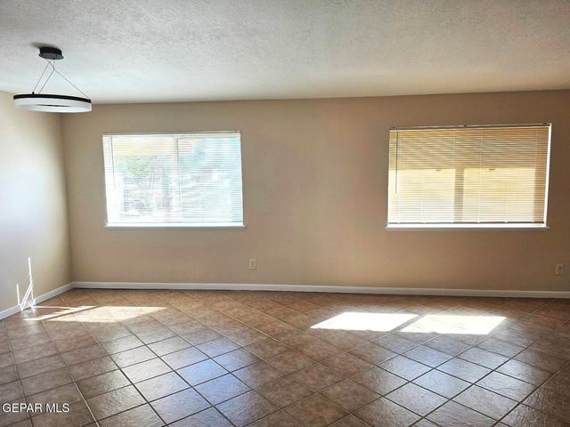 6732 SOUTHWIND Drive, El Paso, TX 79912