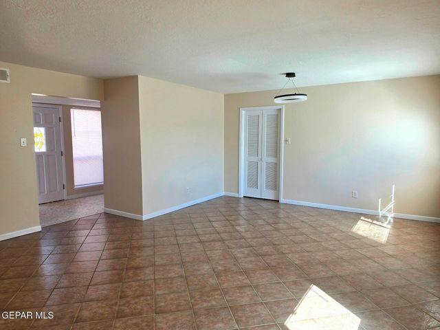 6732 SOUTHWIND Drive, El Paso, TX 79912