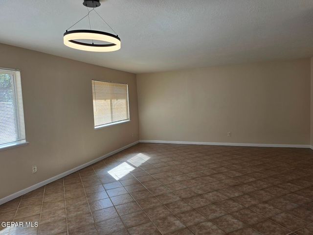 6732 SOUTHWIND Drive, El Paso, TX 79912