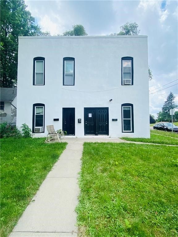 2400 SE 8th Street, Des Moines, IA 50315