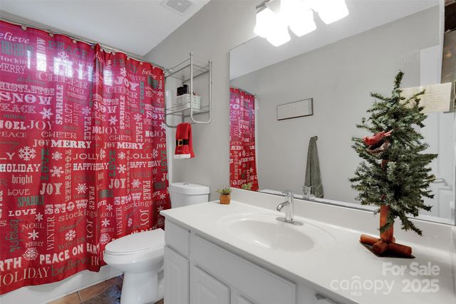 3007 Wyntree Court, Matthews, NC 28104