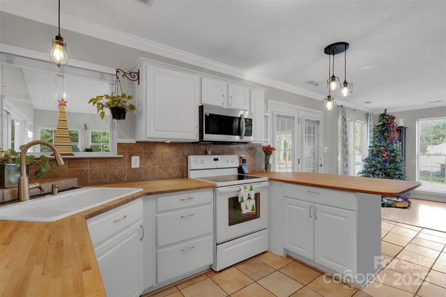 3007 Wyntree Court, Matthews, NC 28104