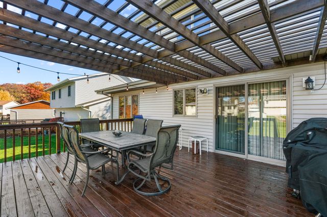 3115 Devonshire Circle, Crown Point, IN 46307