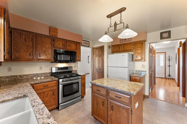 3115 Devonshire Circle, Crown Point, IN 46307